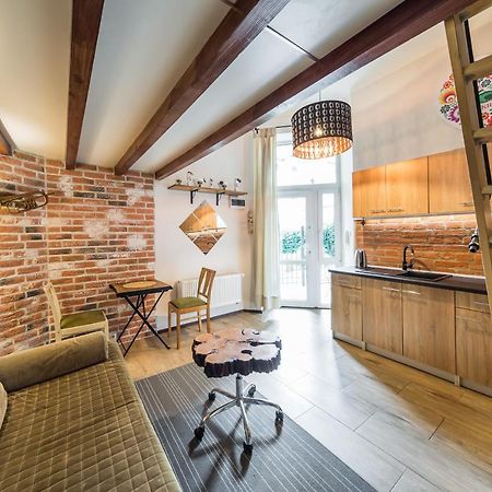Studio Z Ogrodem Przy Starej Zajezdni Kraków Exteriör bild