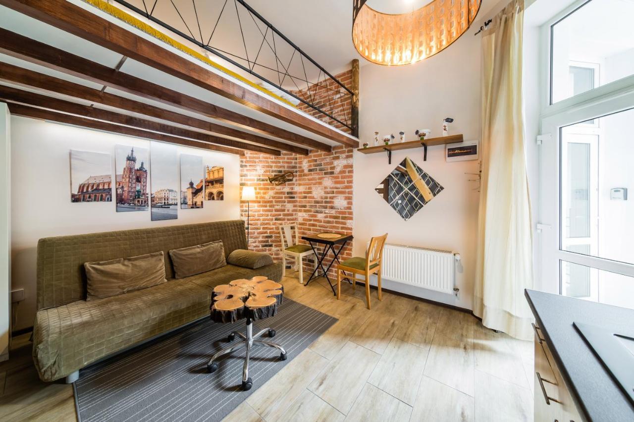 Studio Z Ogrodem Przy Starej Zajezdni Kraków Exteriör bild