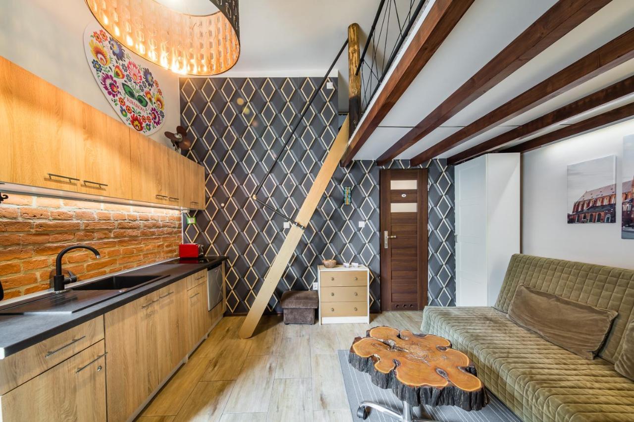 Studio Z Ogrodem Przy Starej Zajezdni Kraków Exteriör bild